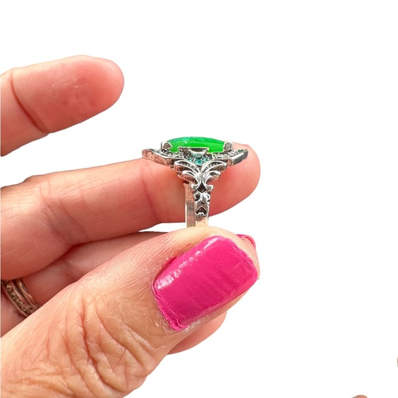 Iridescent Green Fire Opal Solitaire Silver Ring - Picture 6 of 7